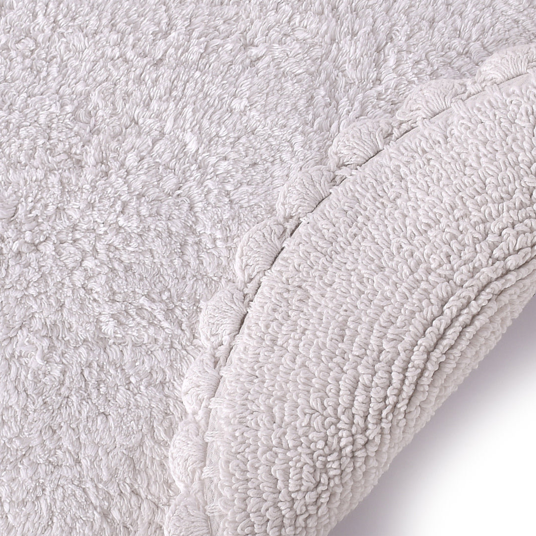 Reversible Oval Shaped Bathroom Rug- White- sashaaworld