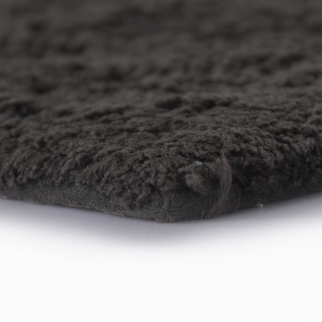 Tufted V Striped Grey Bathmat and Contour set