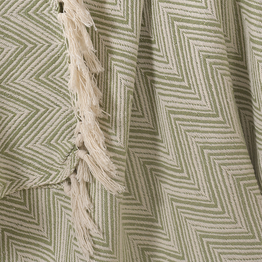 Zig-Zag Pattern Green Ivory Woven Throw- sashaaworld