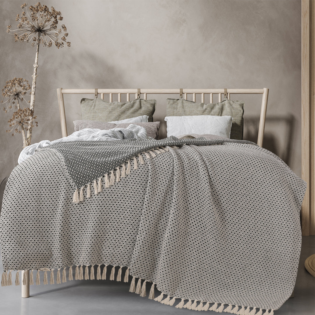 Black diamond Pattern Cotton Throw