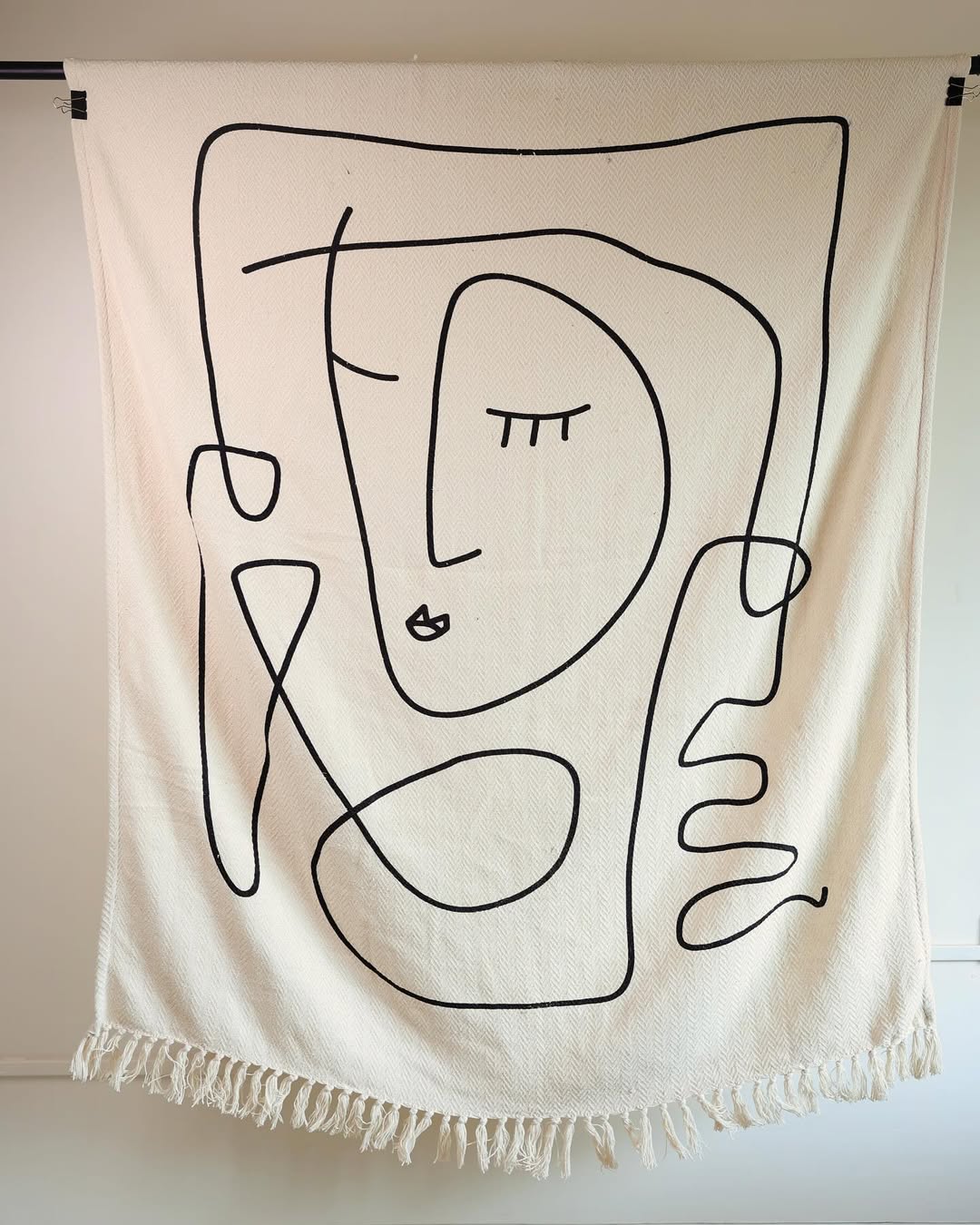Printed Women Face Woven Throw