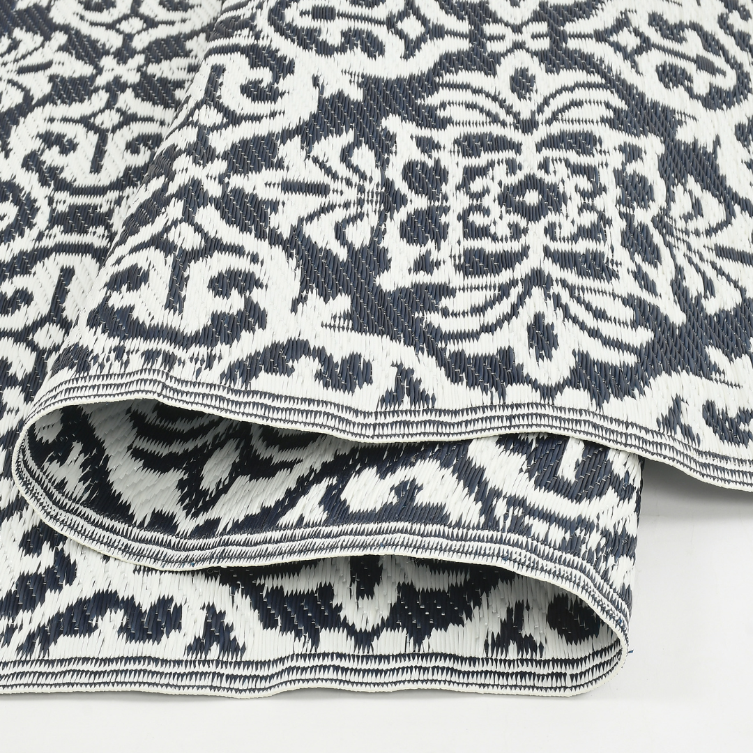 Reversible Blue and White Geometric Carpet