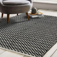 Diamond Woven Rug in Black and White