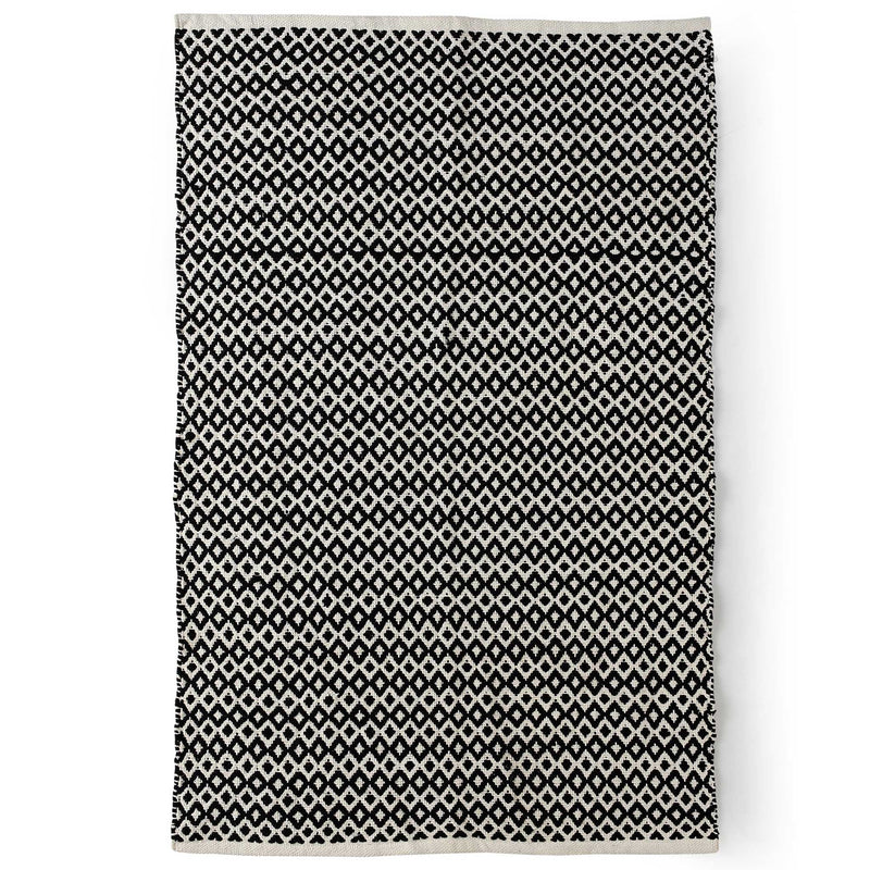 Diamond Woven Rug in Black and White