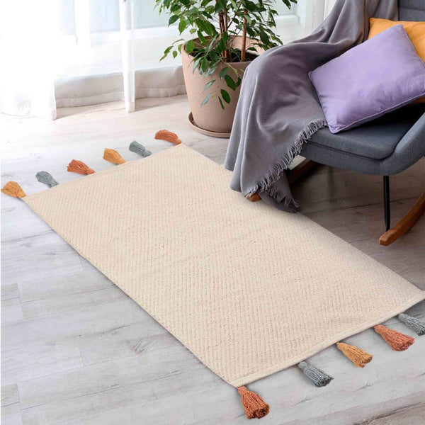 Multi tasseled Scatter Rug