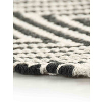 Reversible Rug with Tassels